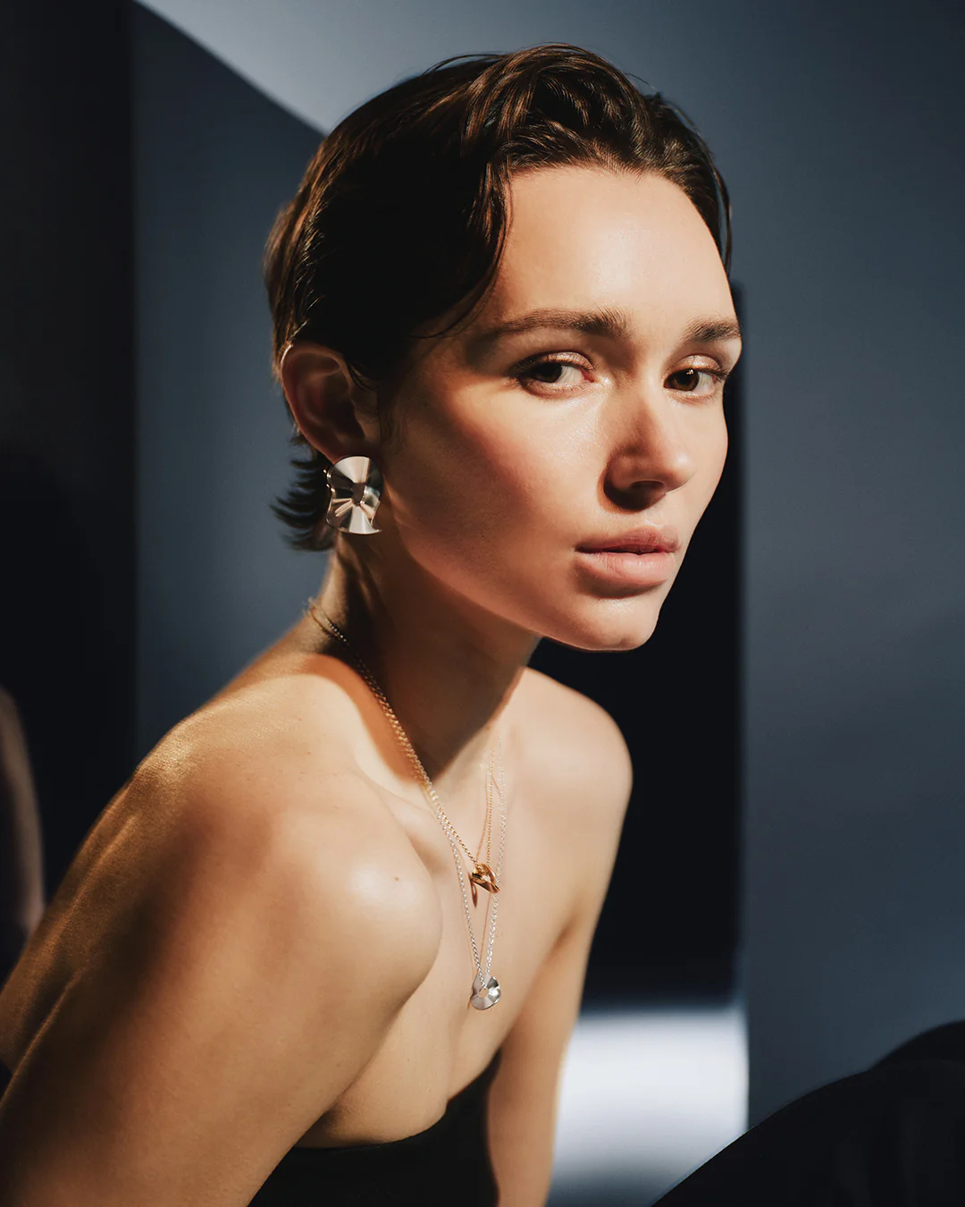 Alluring Earrings round bronze - Image 4