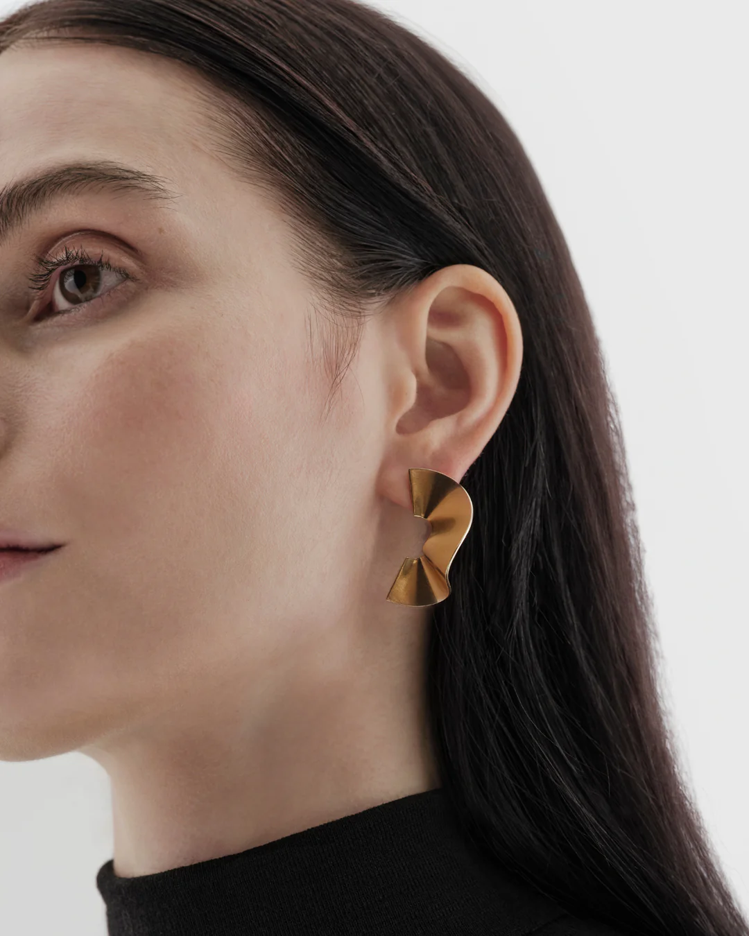 Alluring Earrings round bronze - Image 3